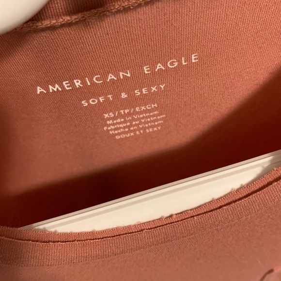 American Eagle soft and sexy pink t shirt - Picture 2 of 3